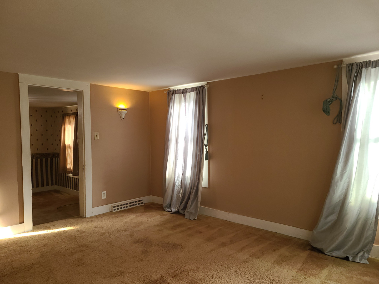 104 S 1st Avenue Property Photo 17
