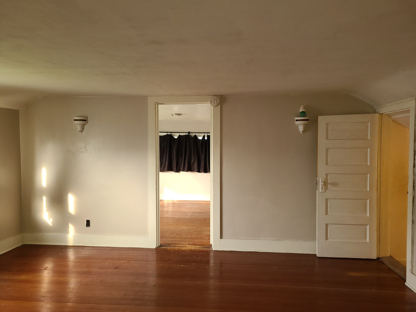104 S 1st Avenue Property Photo 18