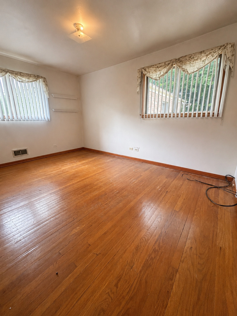 10834 S Keeler Avenue Property Photo 6
