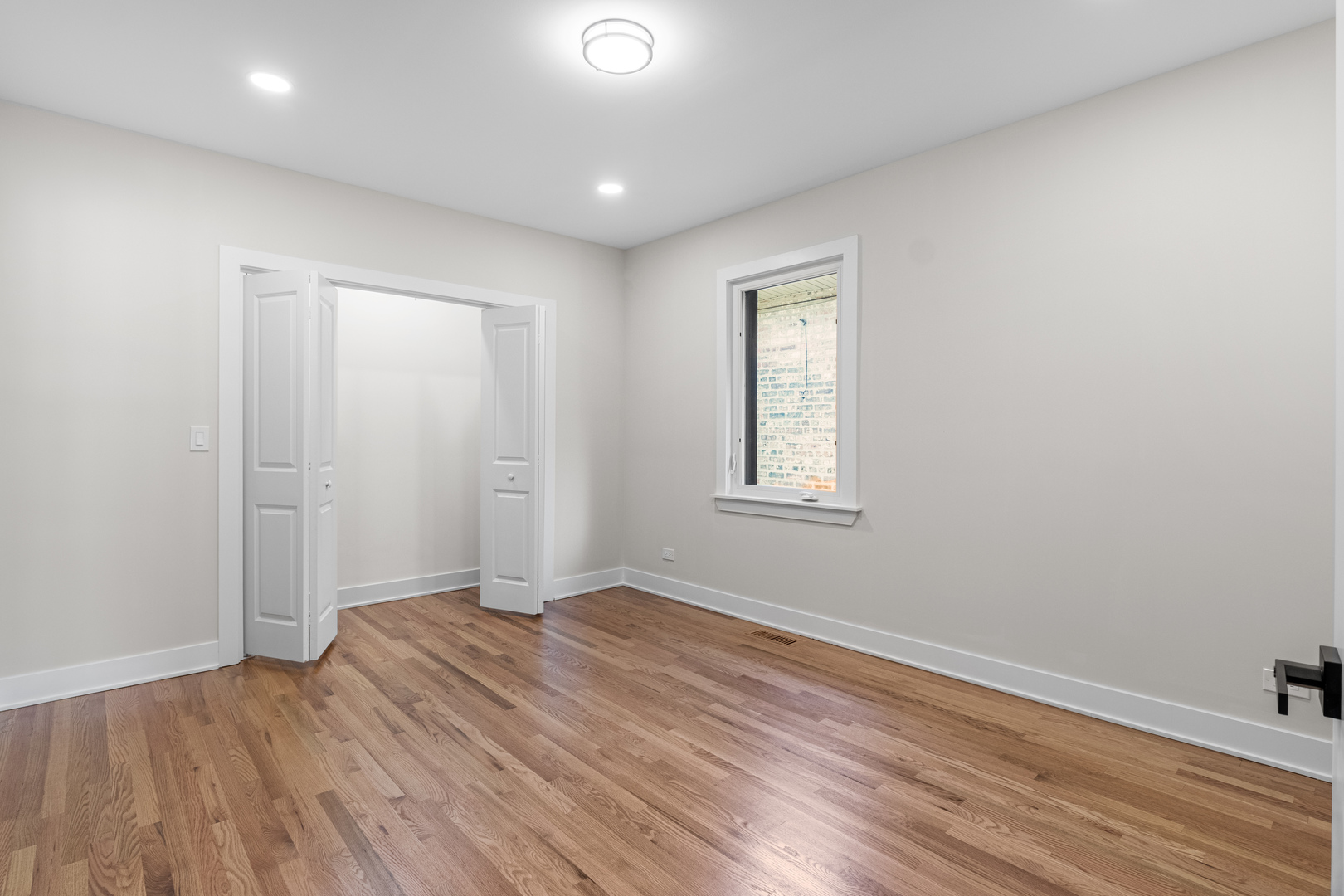 4256 N Monitor Avenue Property Photo 16