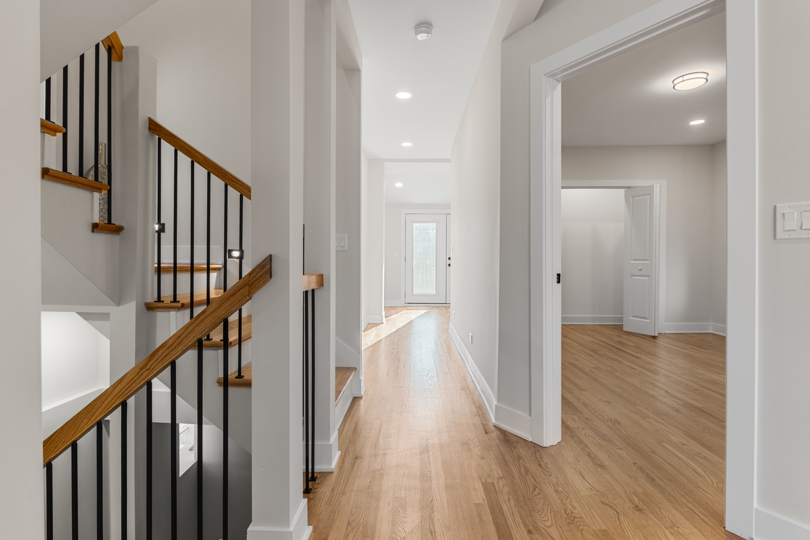 4256 N Monitor Avenue Property Photo 18