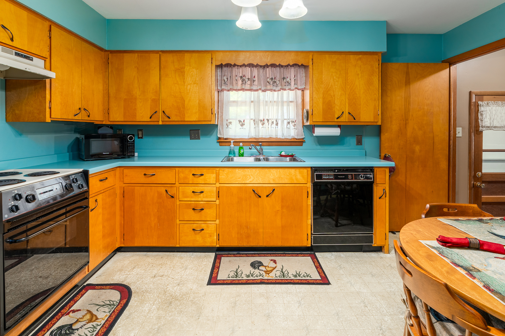 1504 W Walnut Street Property Photo 7