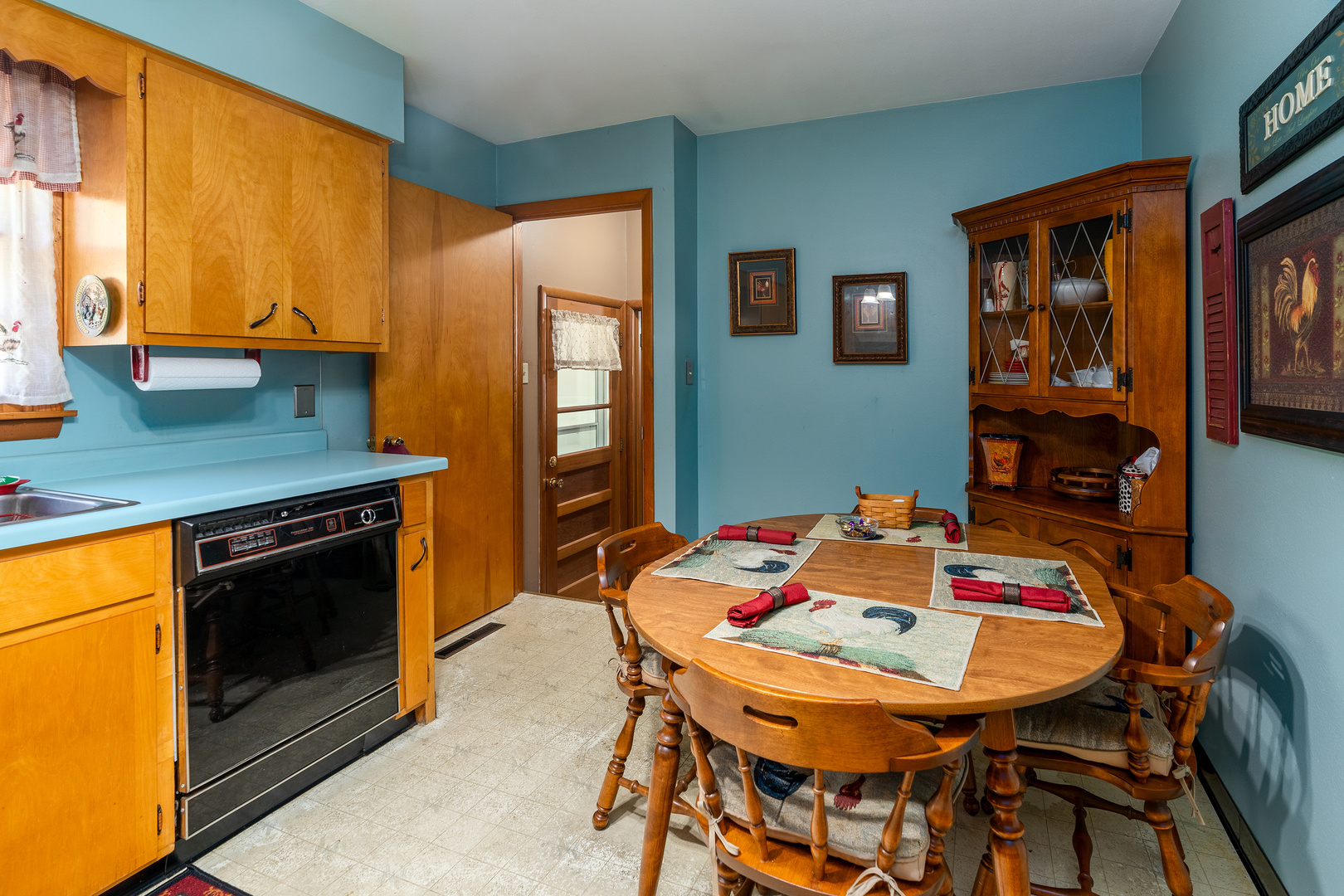 1504 W Walnut Street Property Photo 9