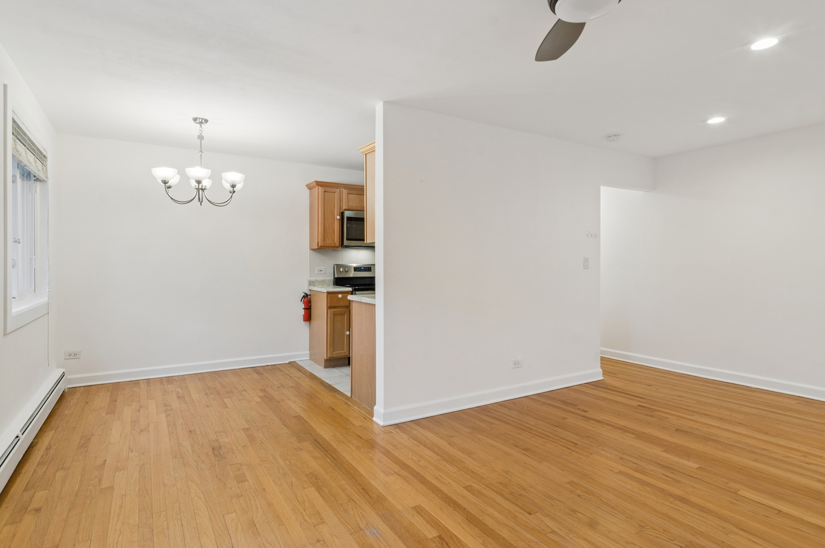 820 Seward Street 2f Property Photo 7