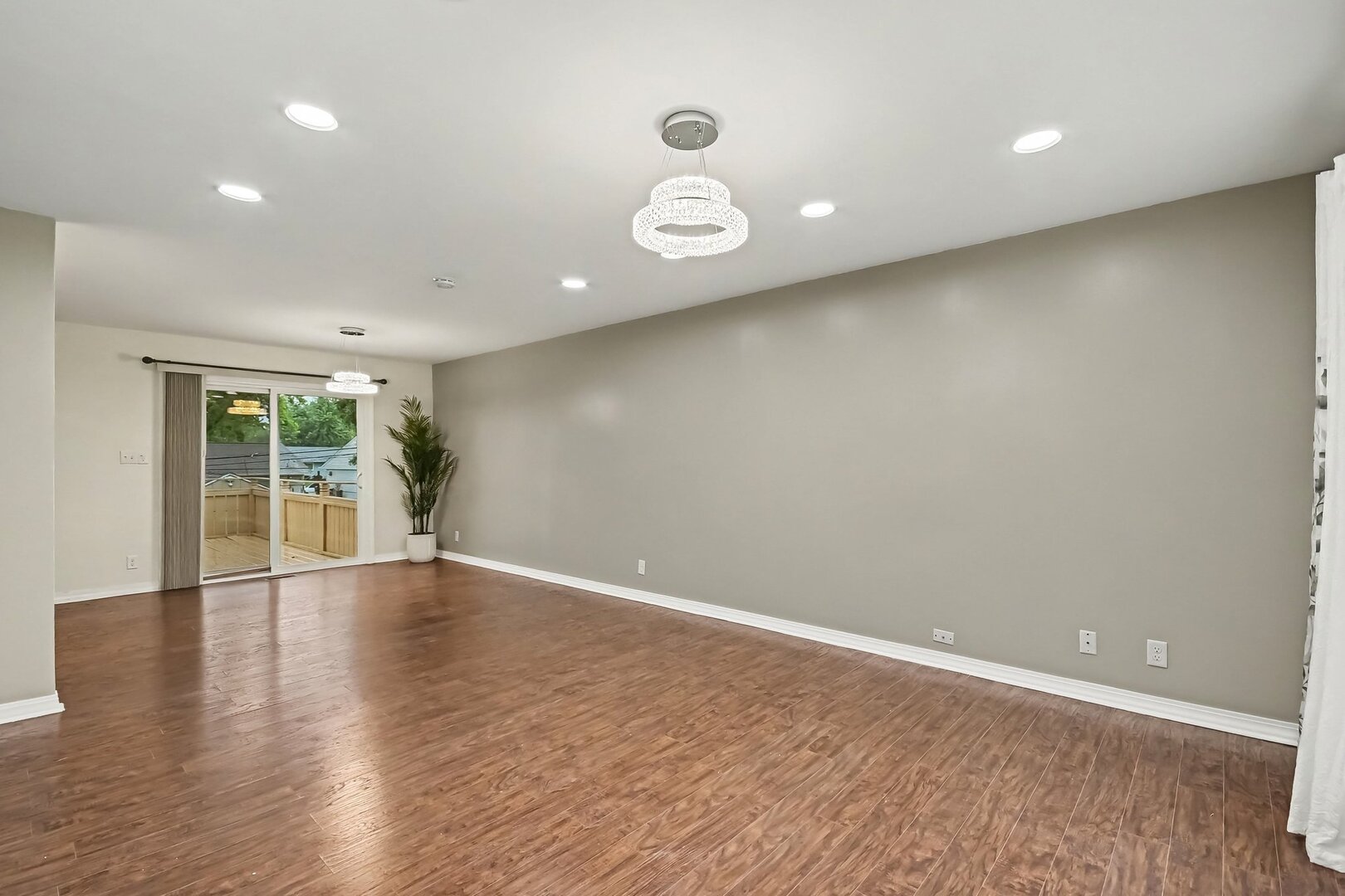 614 Oriole Drive Property Photo 4