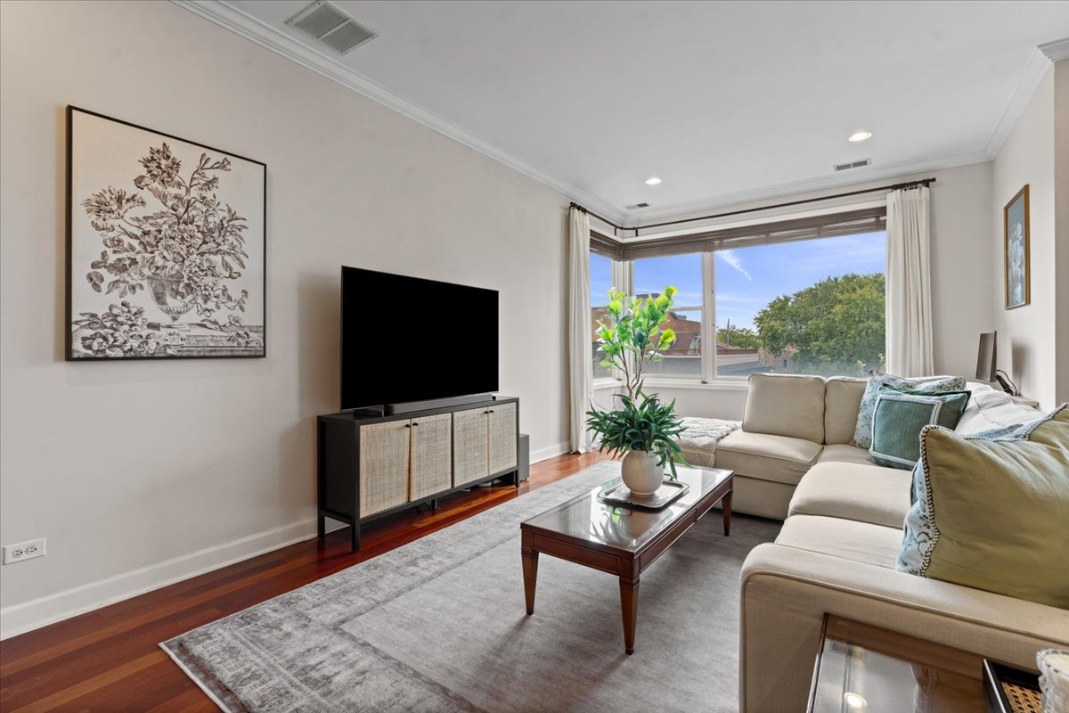 929 N Damen Avenue 3 Property Photo 7