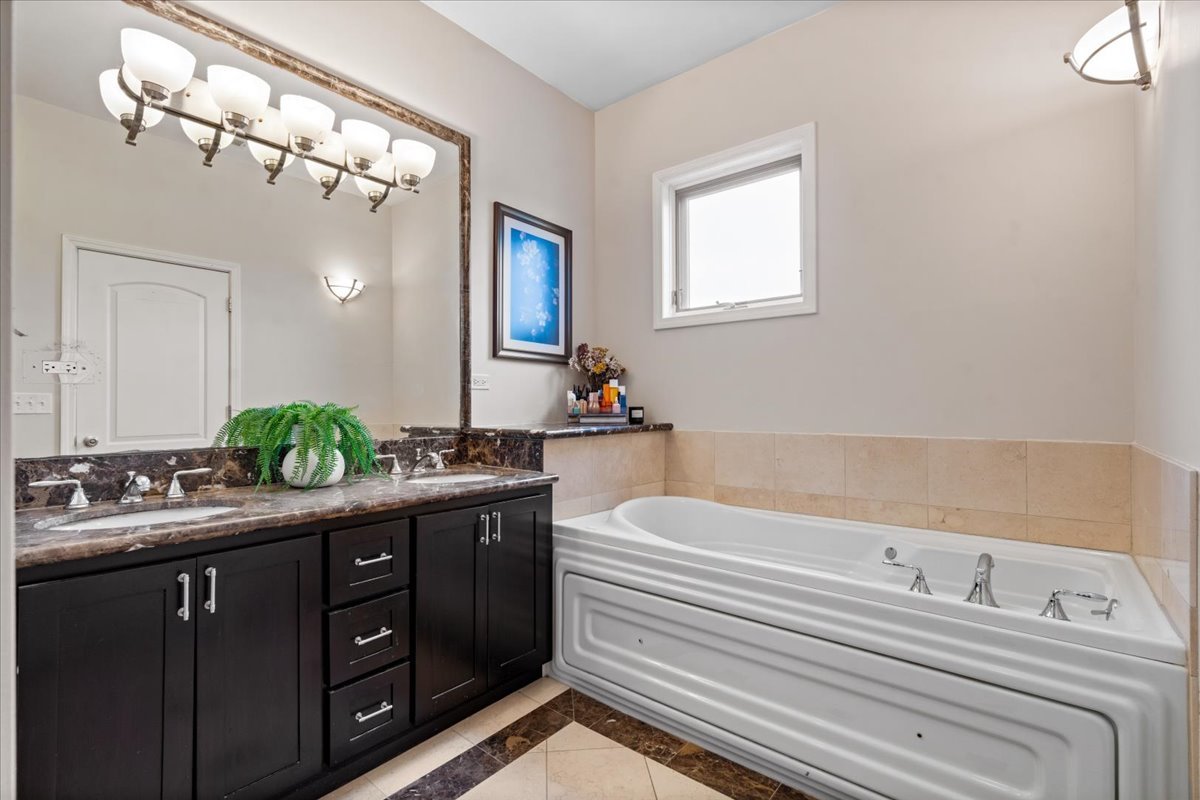 929 N Damen Avenue 3 Property Photo 15