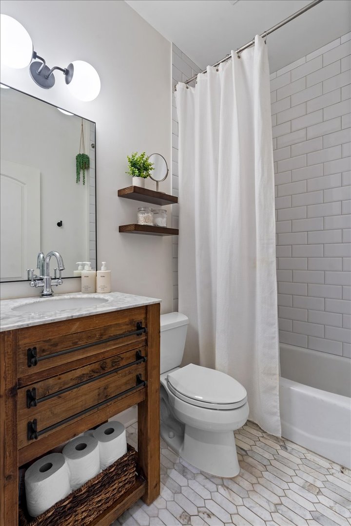 929 N Damen Avenue 3 Property Photo 19