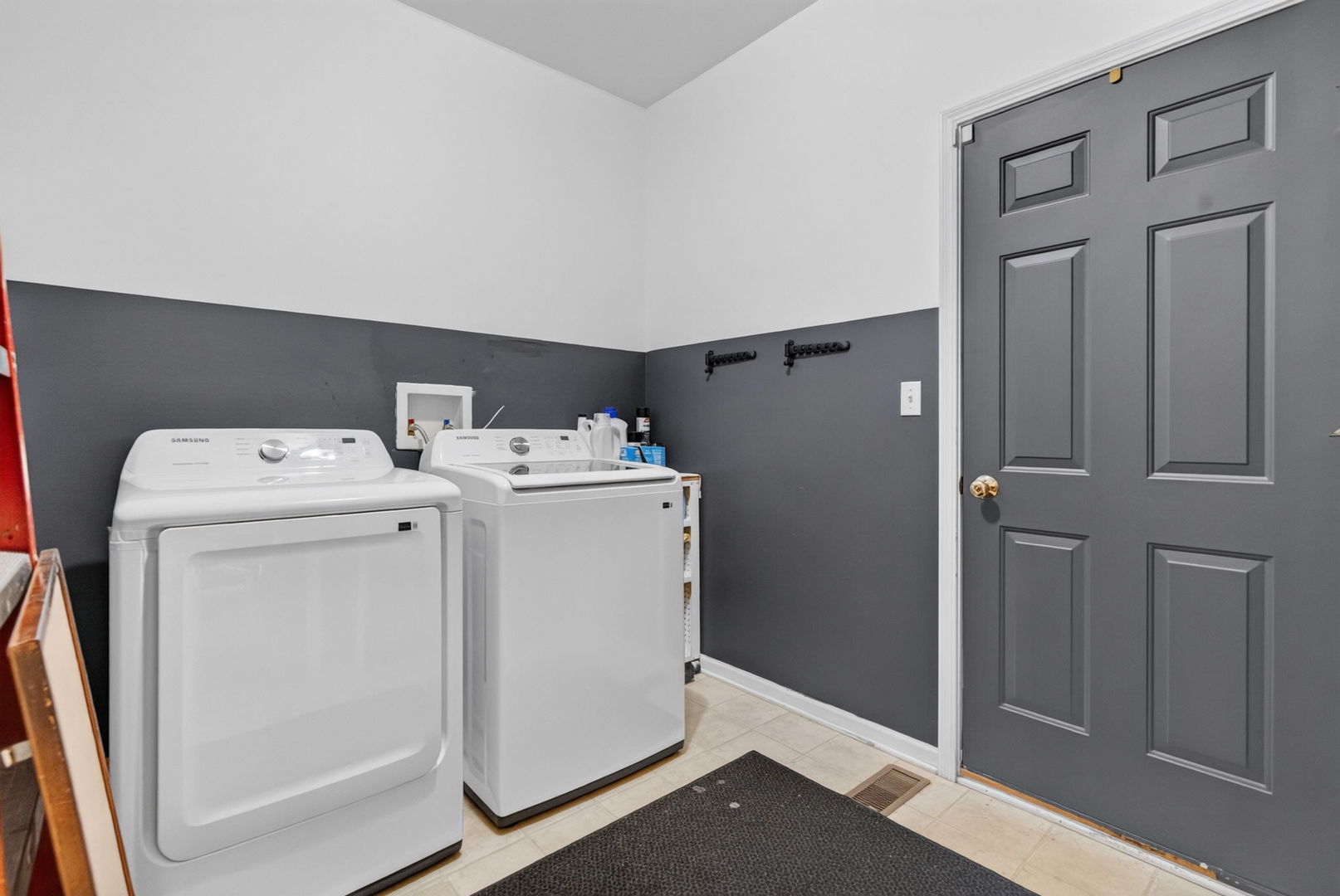 215 Edgewood Drive Property Photo 33