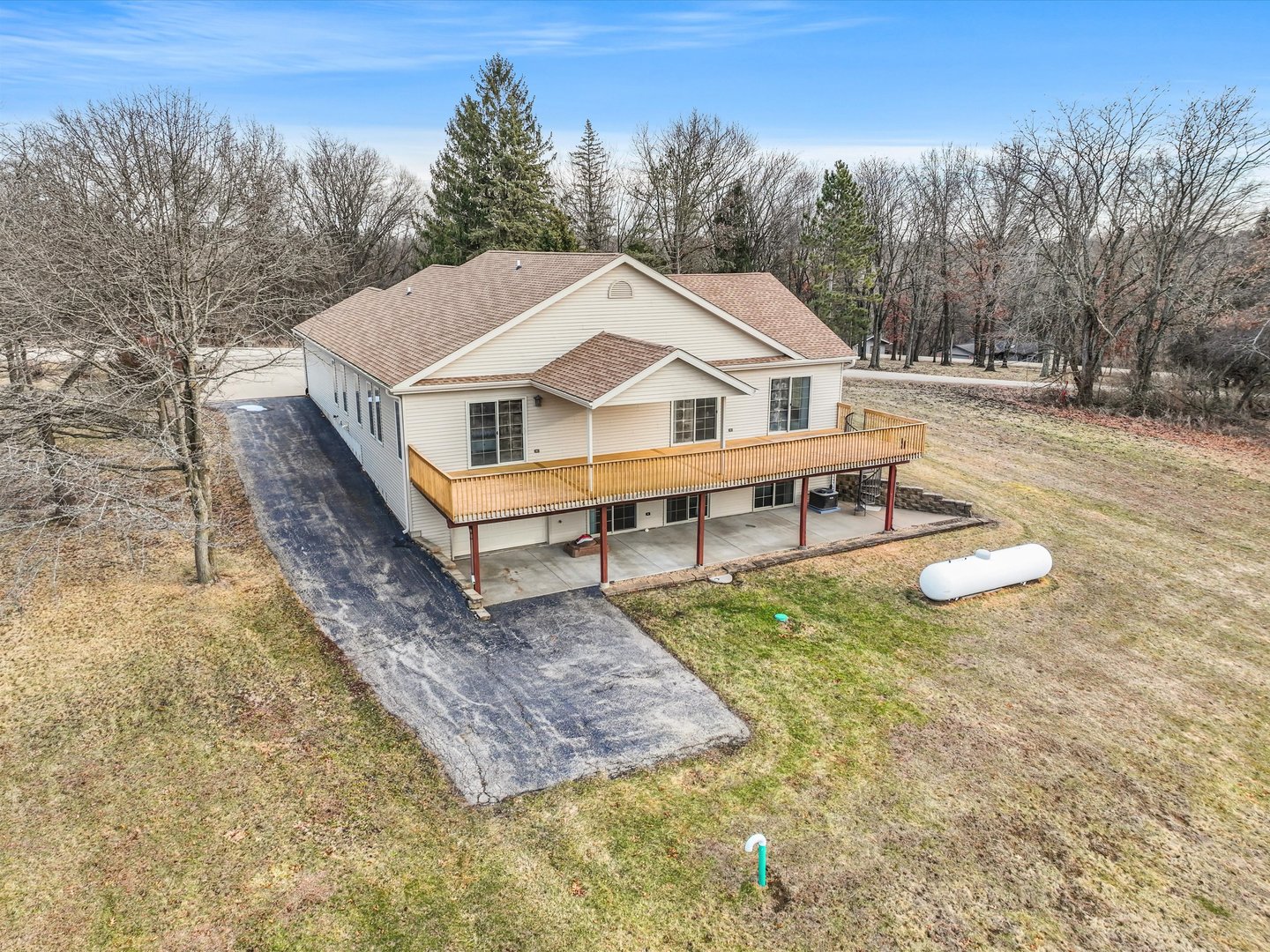 9a184 Cottonwood Court Property Photo 4