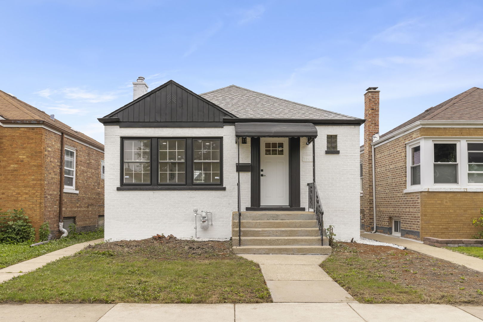 3748 W 54th Street Property Photo 1