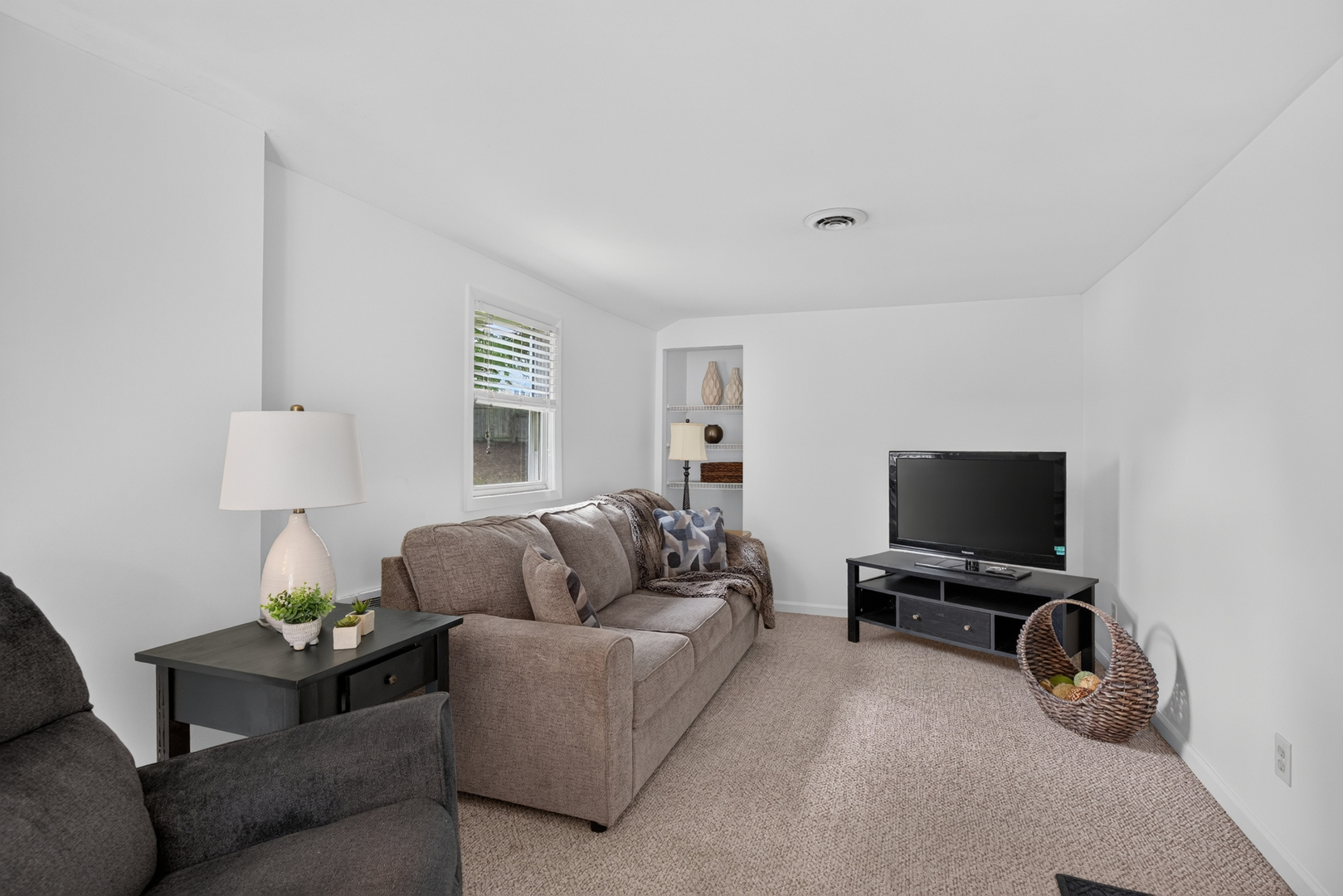 638 Moore Street Property Photo 13