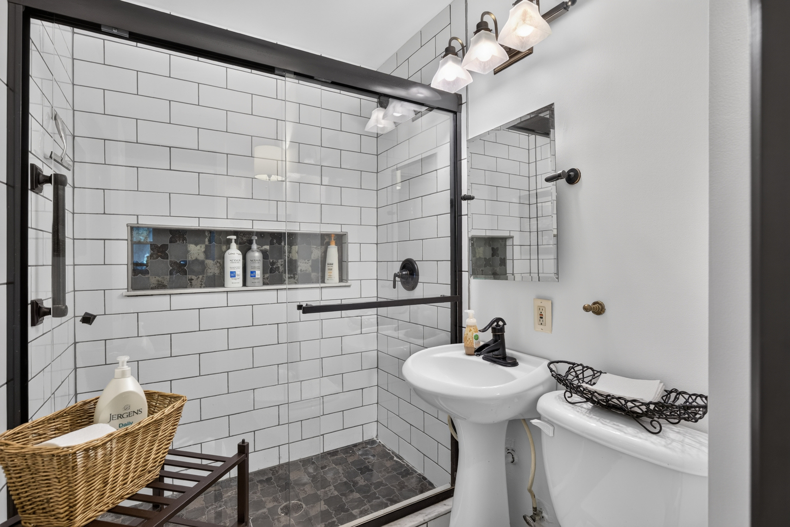 638 Moore Street Property Photo 18