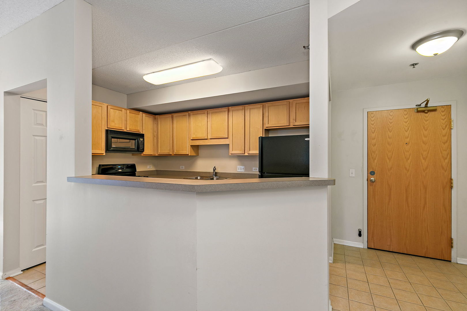 410 W Mahogany Court 202 Property Photo 4