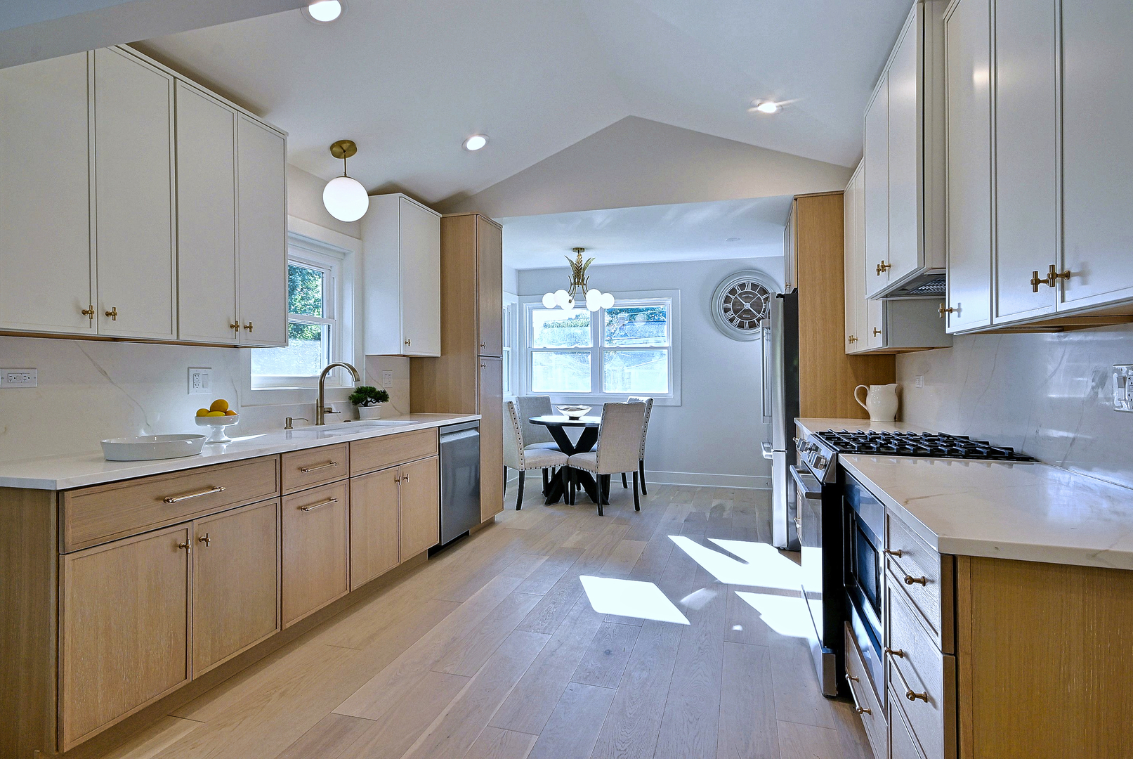 800 S Swain Avenue Property Photo 11