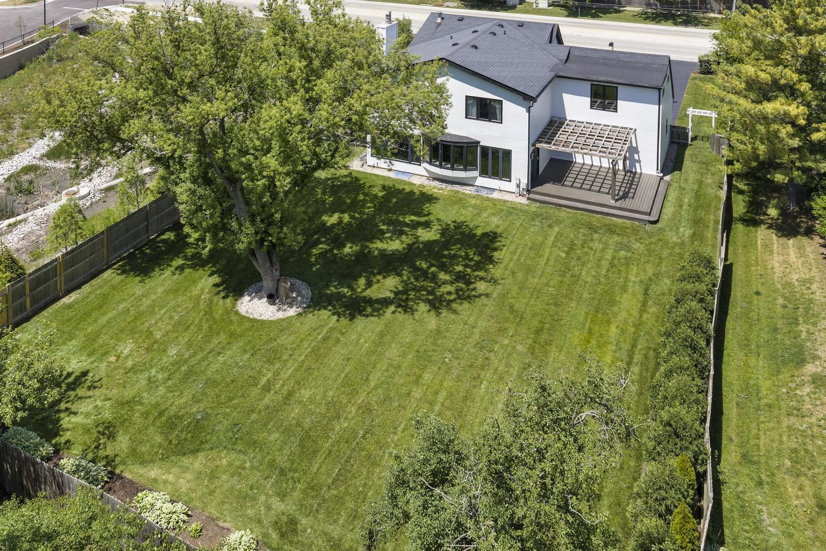 2535 Techny Road Property Photo 2