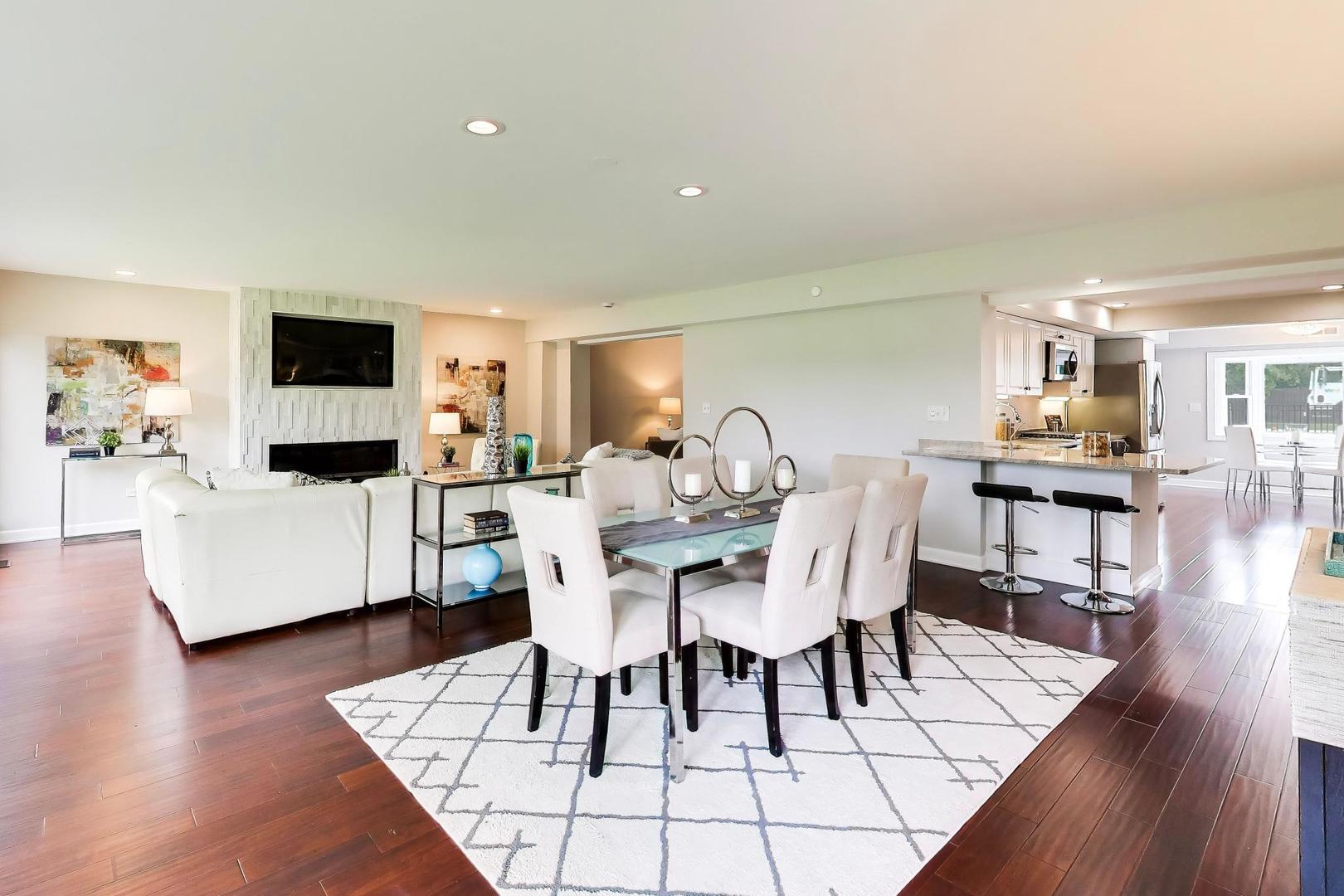 2535 Techny Road Property Photo 8