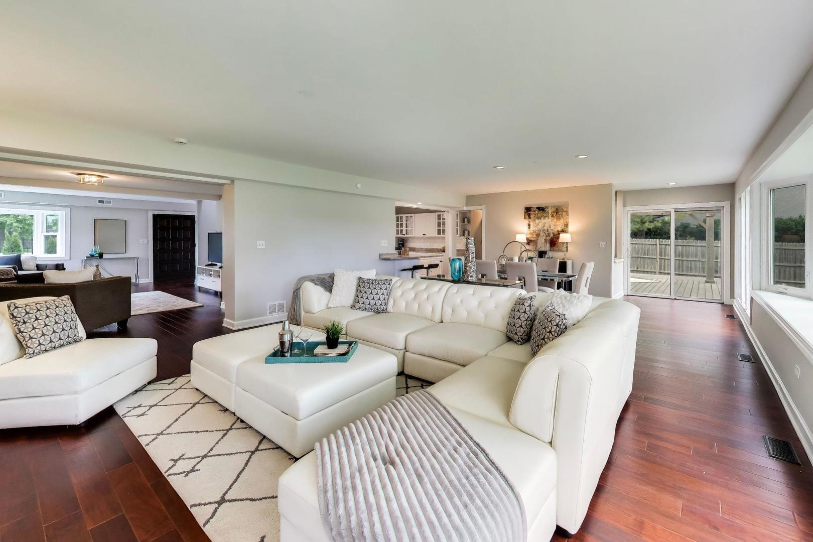 2535 Techny Road Property Photo 11