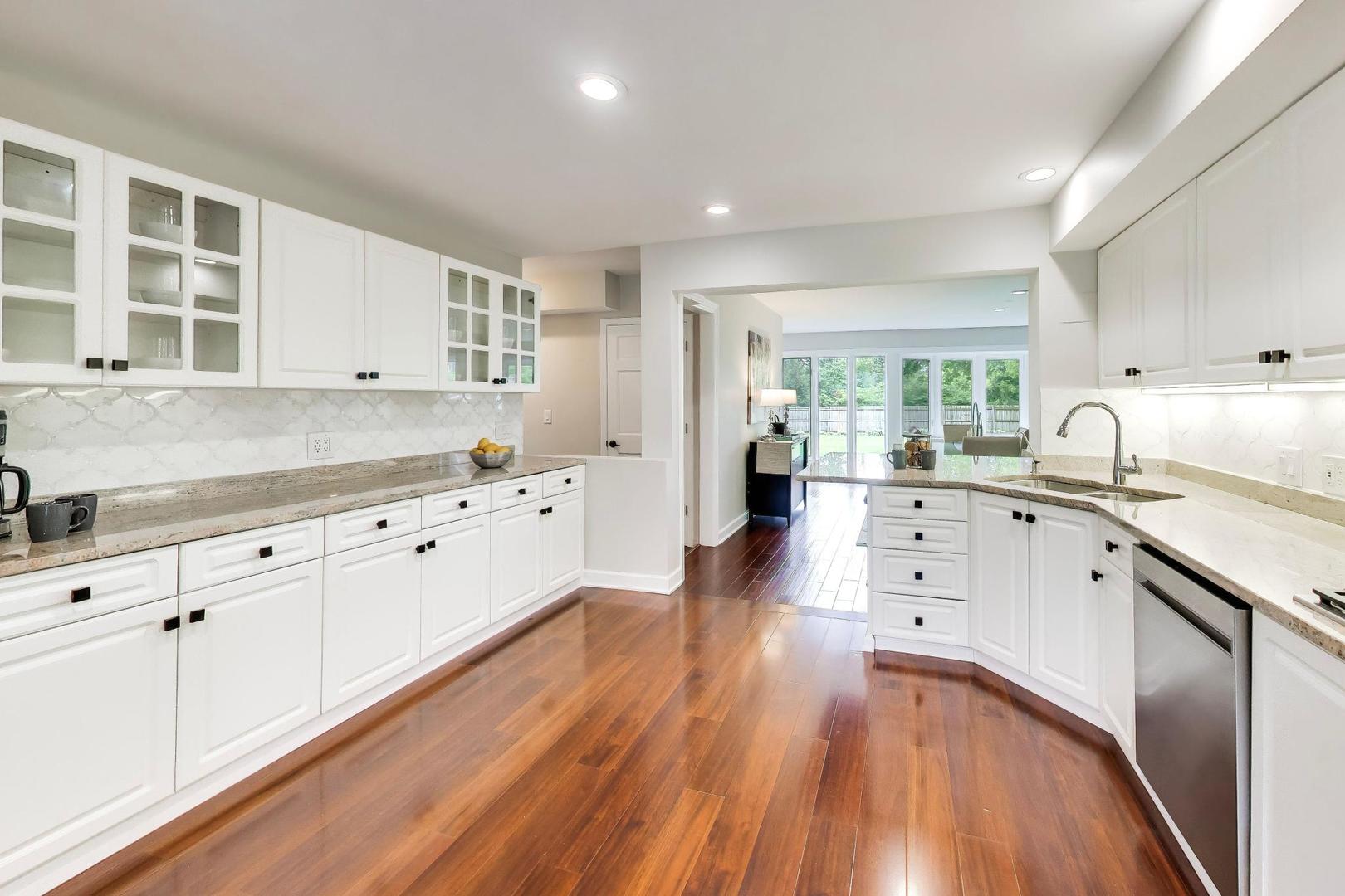 2535 Techny Road Property Photo 14