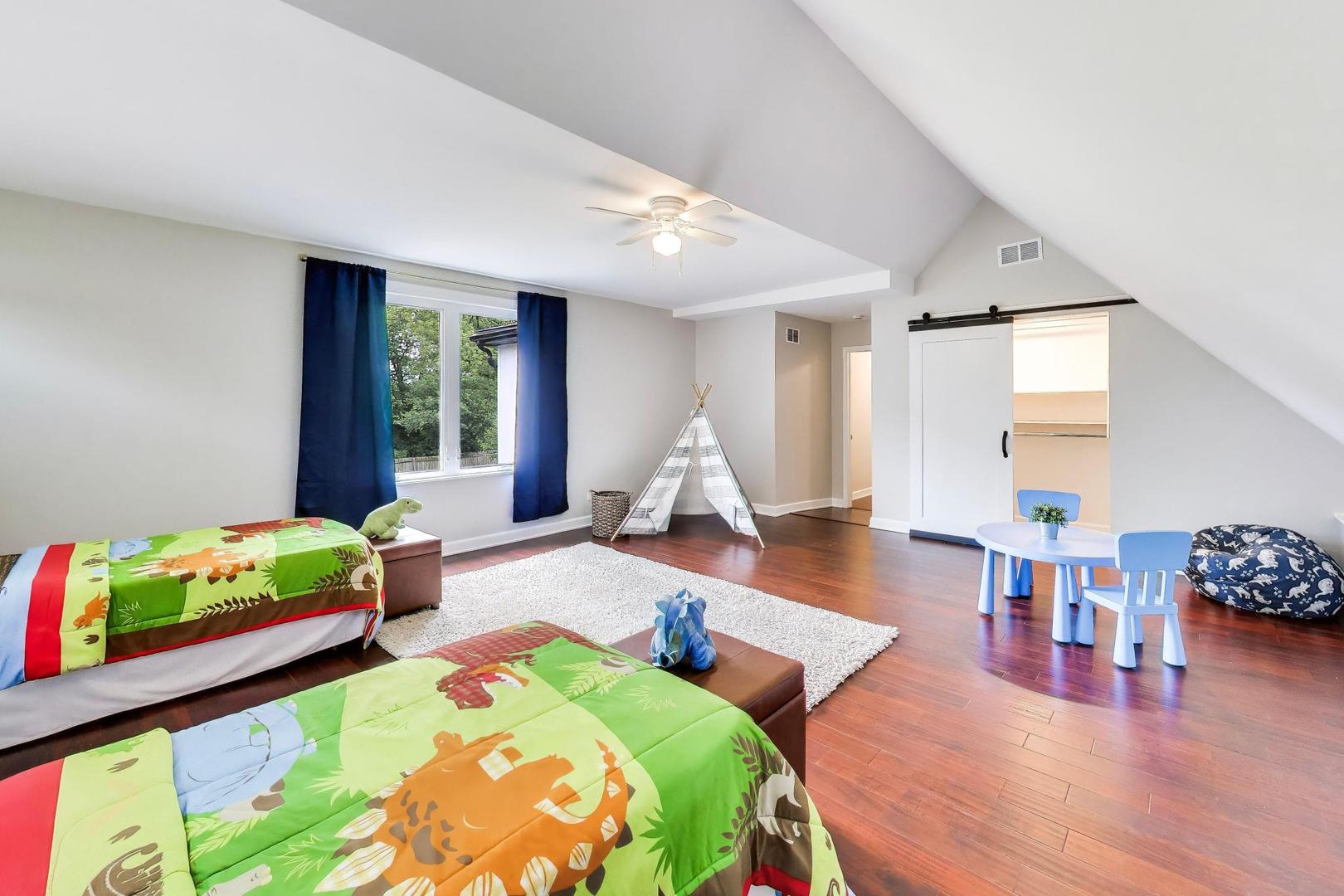 2535 Techny Road Property Photo 27