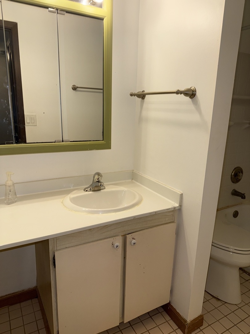 6176 Knoll Lane Court 202 Property Photo 11