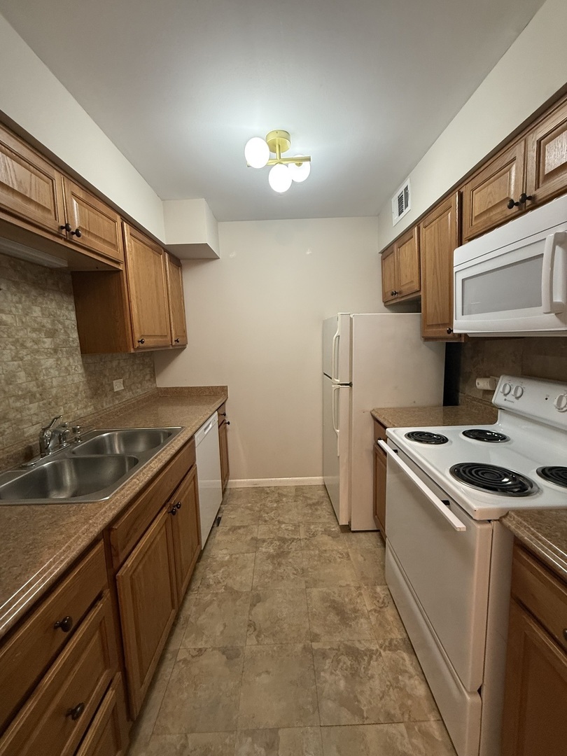 6176 Knoll Lane Court 202 Property Photo 22
