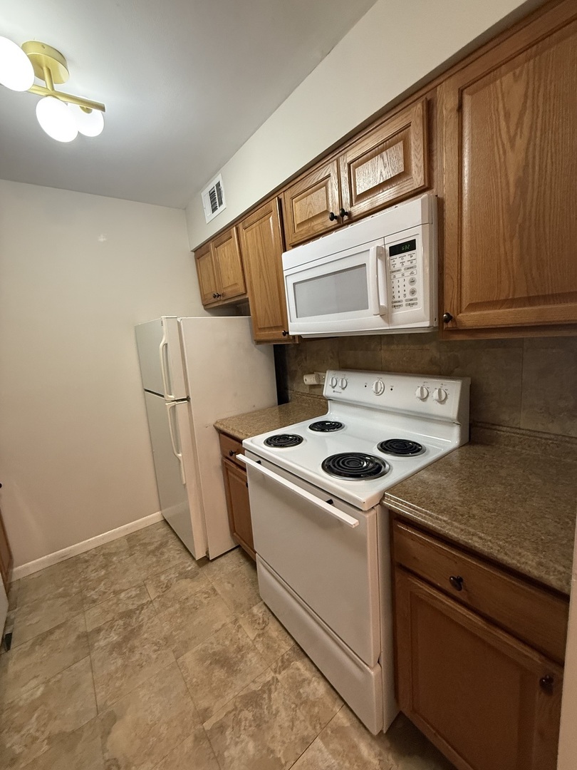 6176 Knoll Lane Court 202 Property Photo 23