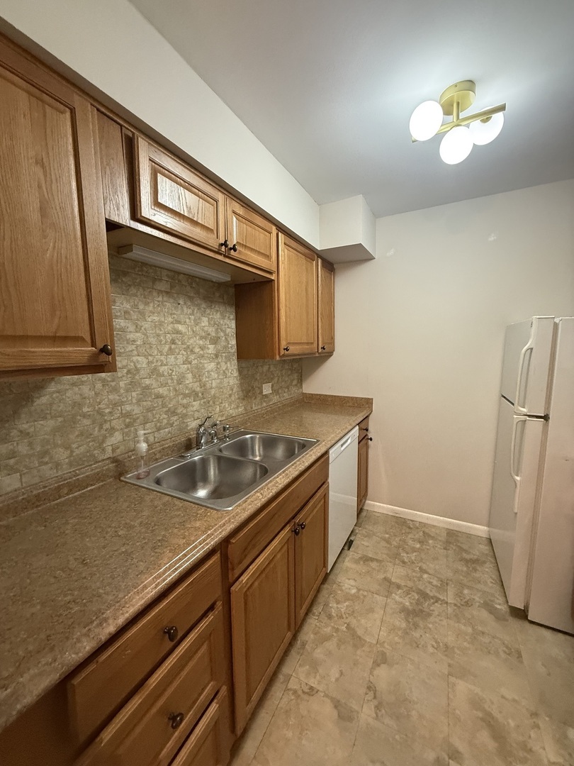 6176 Knoll Lane Court 202 Property Photo 24