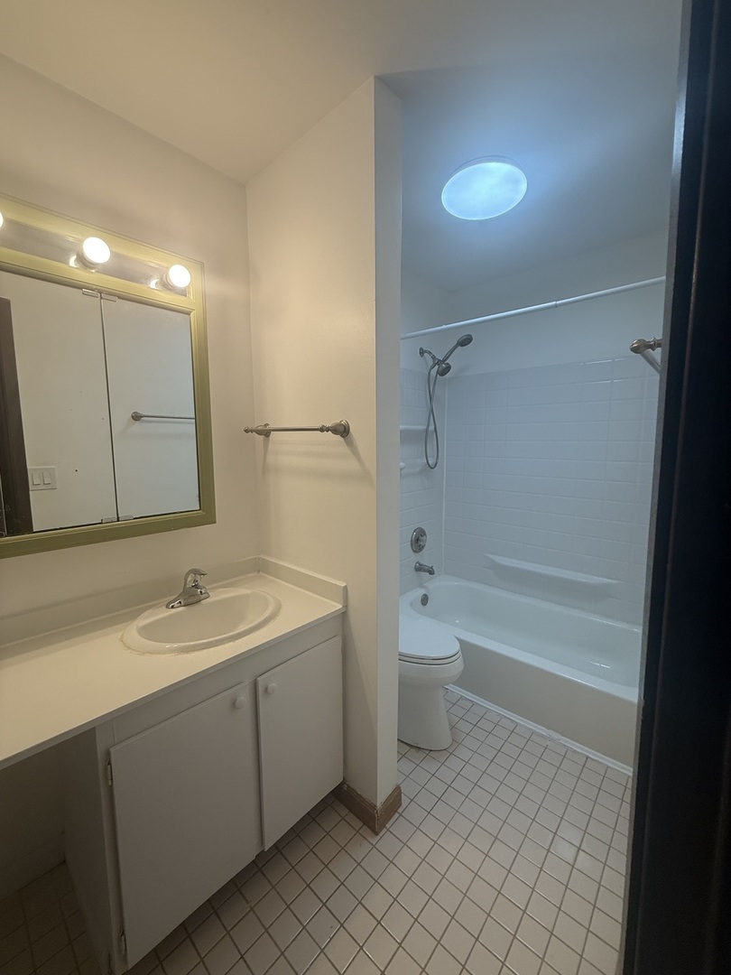 6176 Knoll Lane Court 202 Property Photo 30