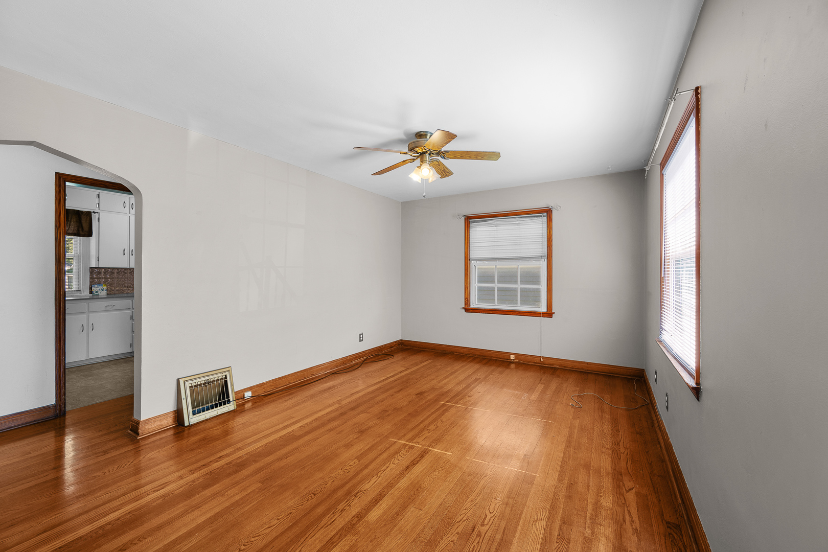 2523 23rd Avenue Property Photo 9