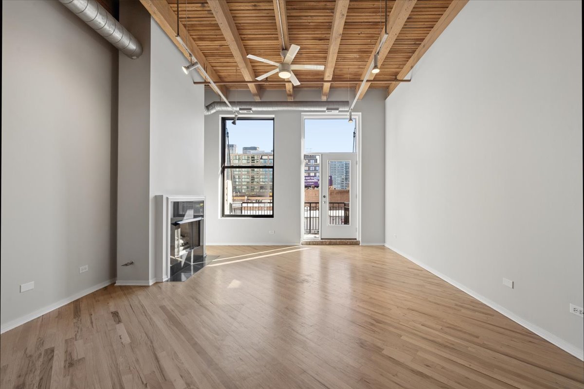 616 W Fulton Street 213 Property Photo 5