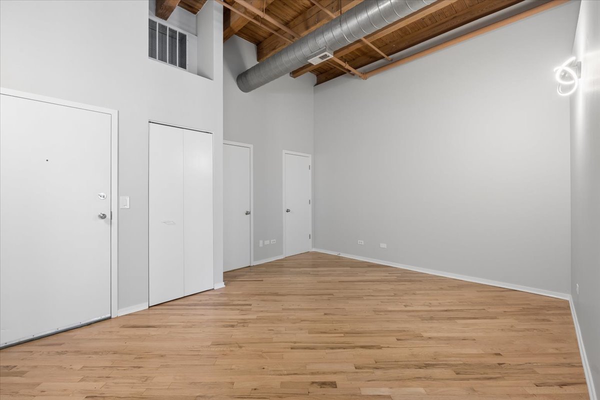 616 W Fulton Street 213 Property Photo 15
