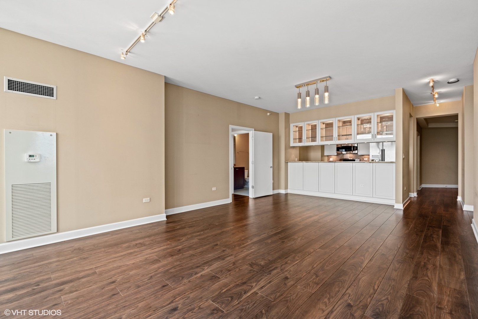 1201 S Prairie Avenue 2604 Property Photo 7