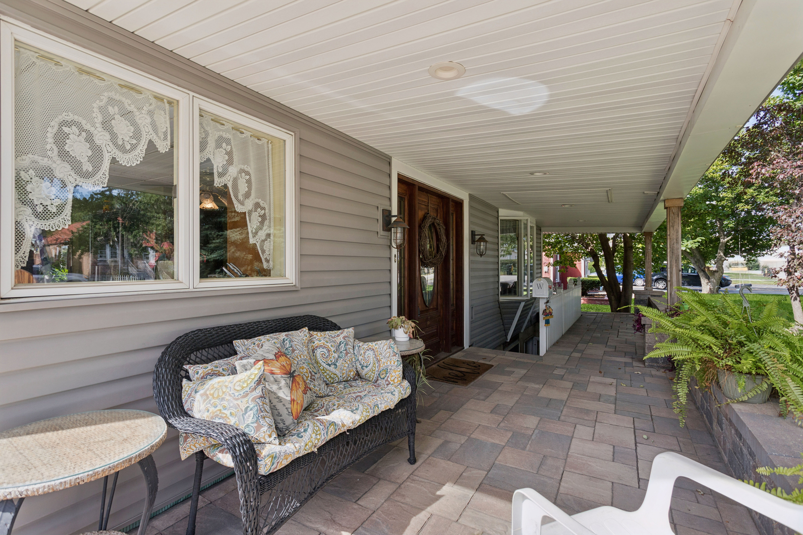 3124 Rhodes Avenue Property Photo 5