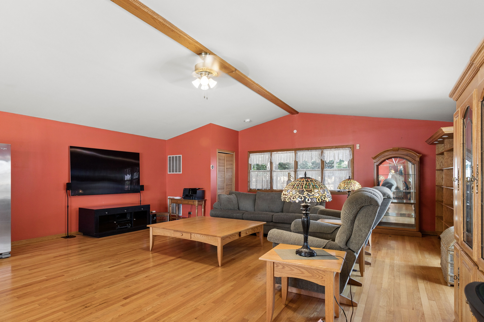3124 Rhodes Avenue Property Photo 13