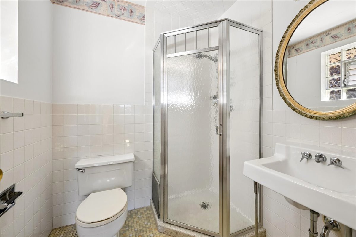 4567 N Oakview Street Property Photo 9