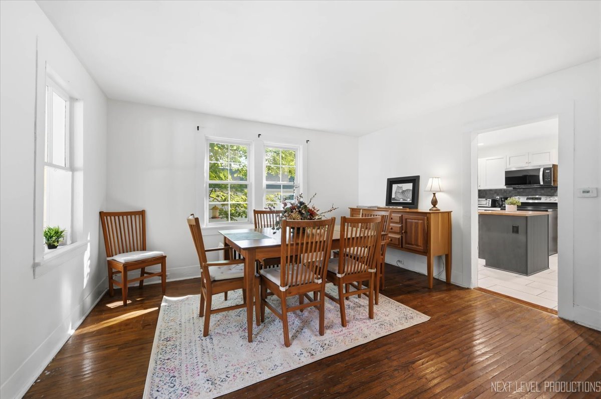 530 E Wilson Street Property Photo 6