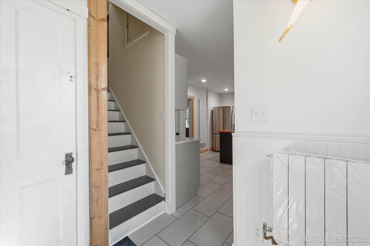 530 E Wilson Street Property Photo 15