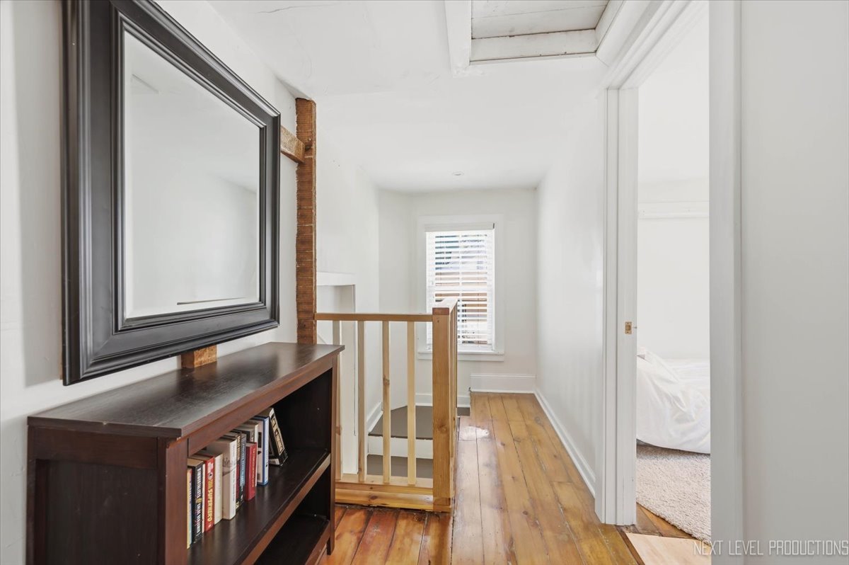 530 E Wilson Street Property Photo 16