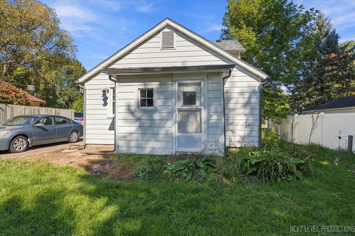 530 E Wilson Street Property Photo 21