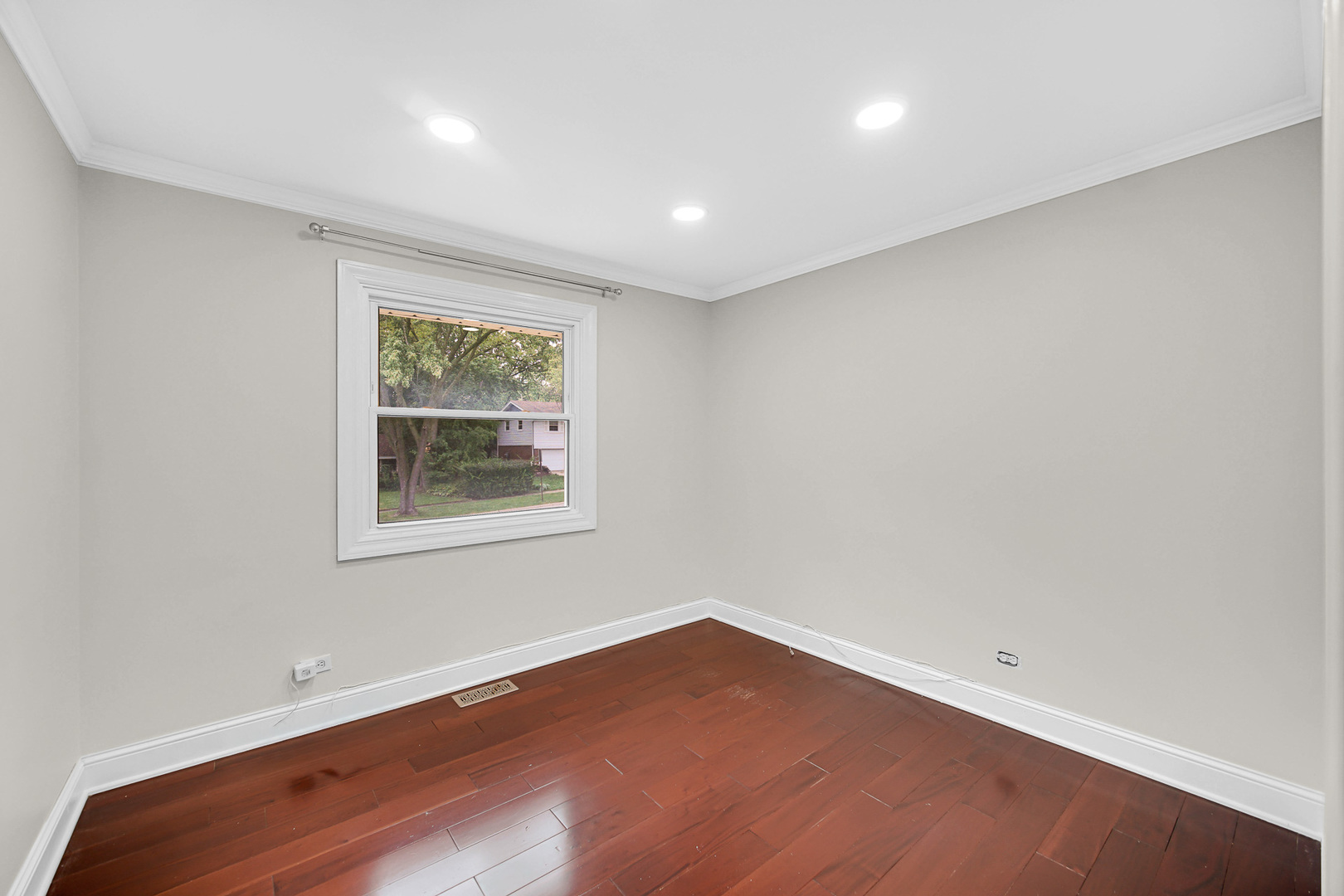 515 Falmouth Lane Property Photo 13