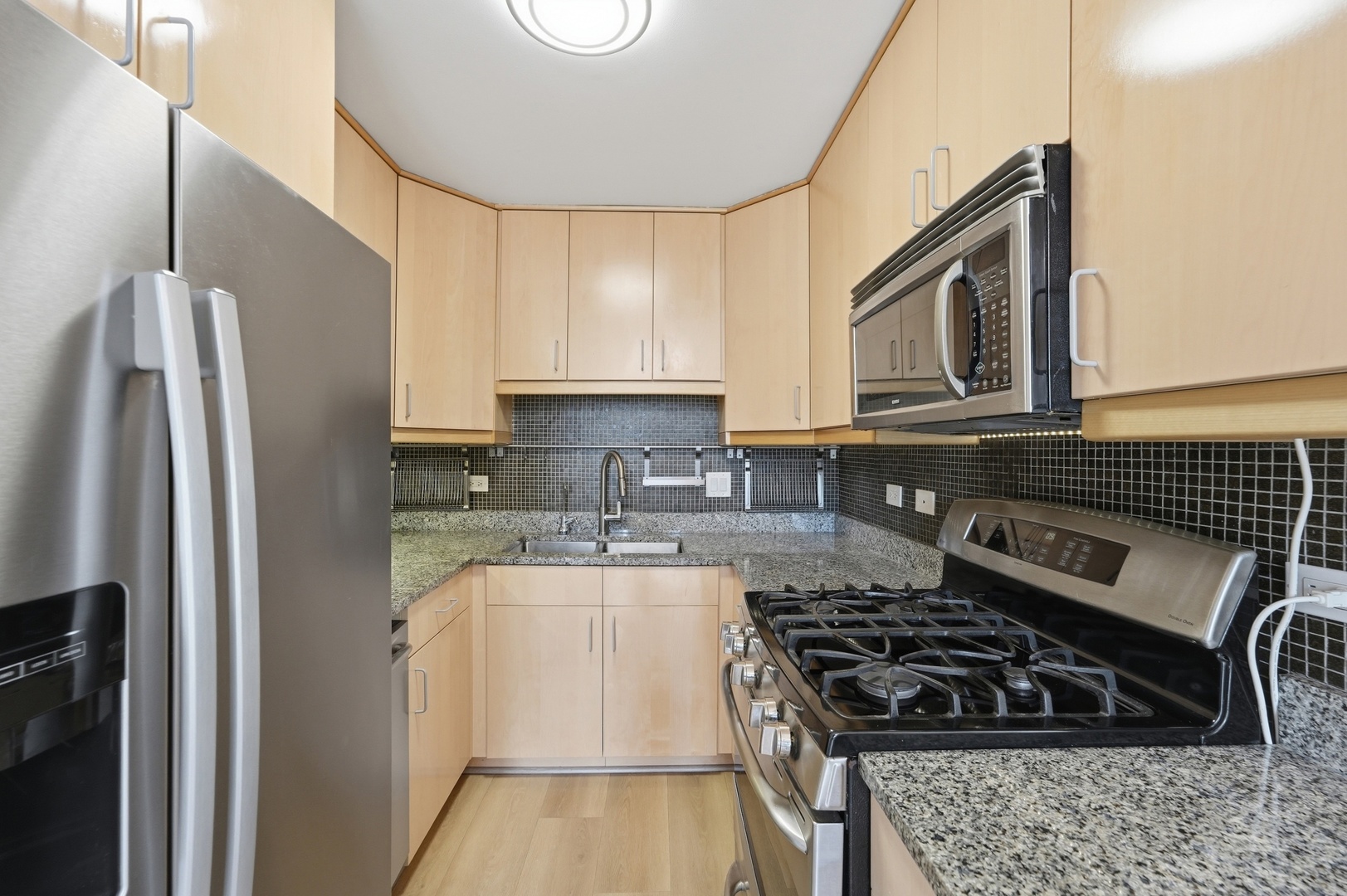 1243 Ranch View Court Property Photo 4