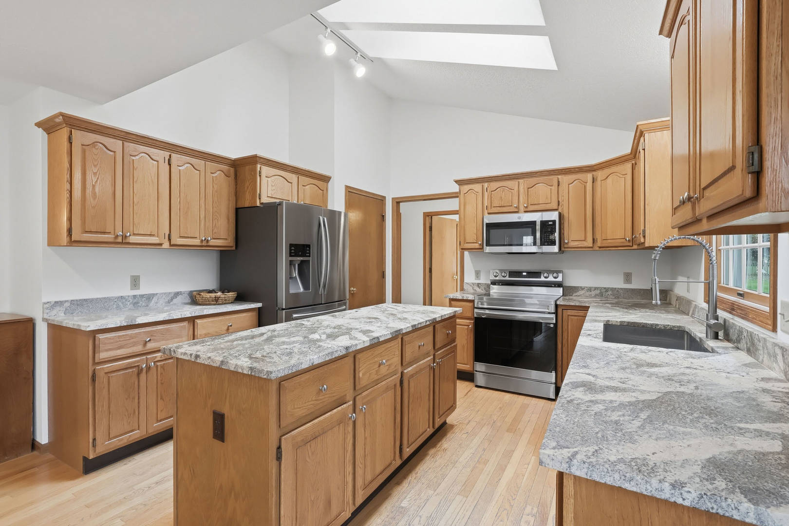 5104 Fox Ridge Road Property Photo 18