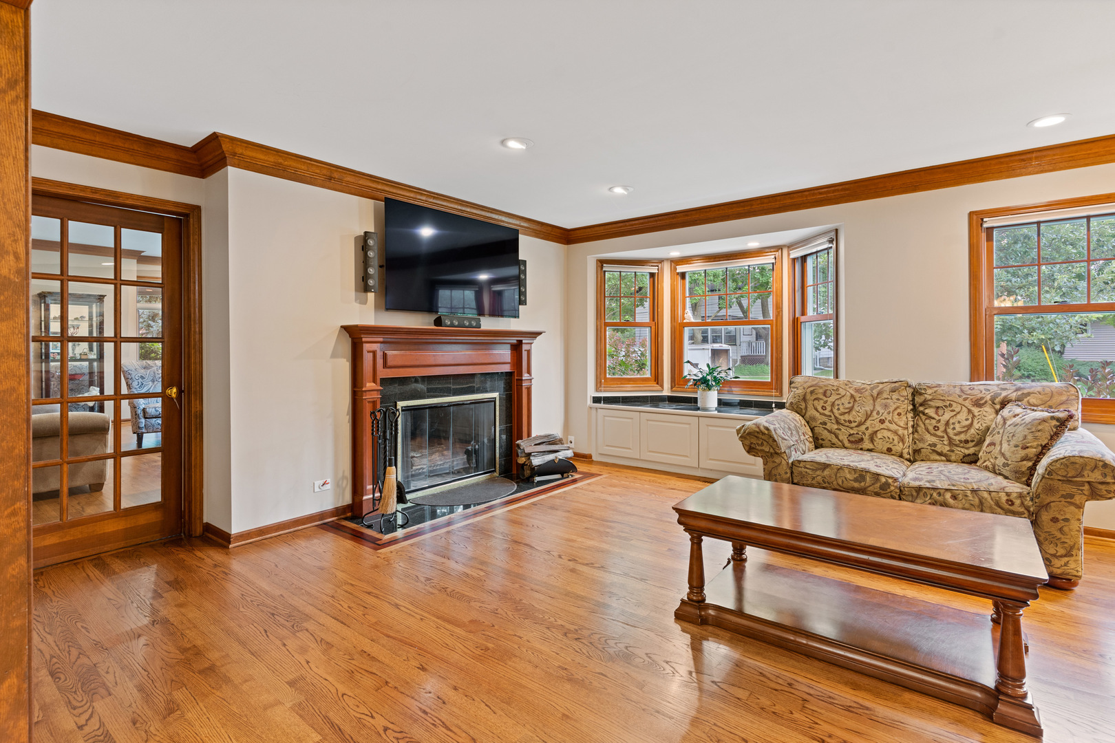 390 Grandview Avenue Property Photo 10