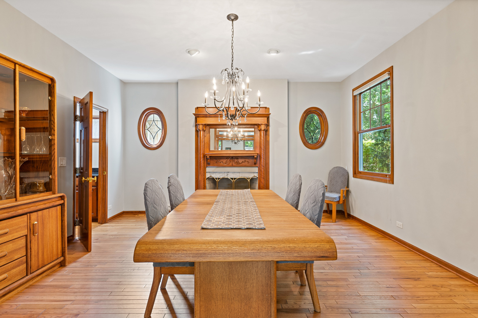 390 Grandview Avenue Property Photo 14