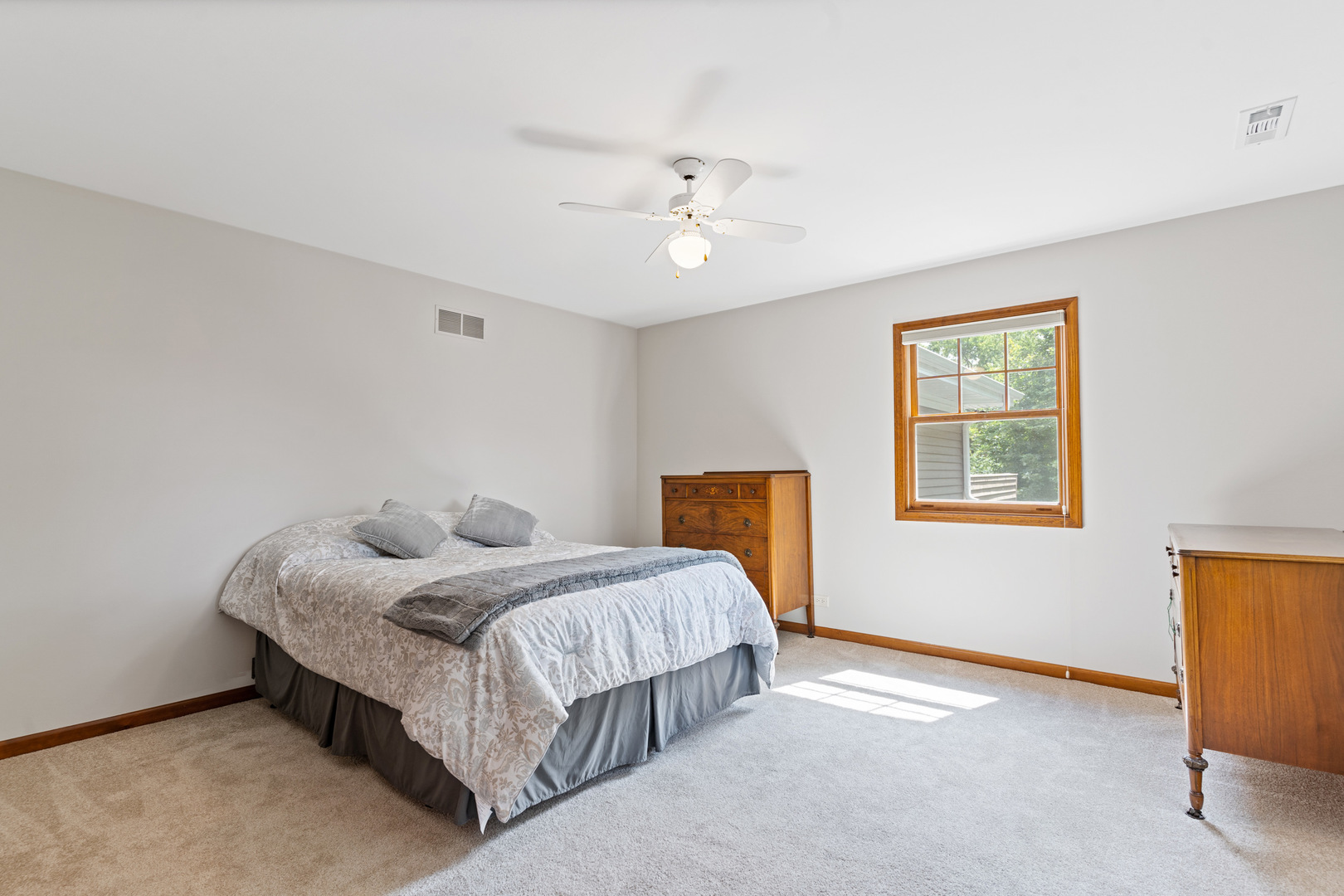 390 Grandview Avenue Property Photo 32