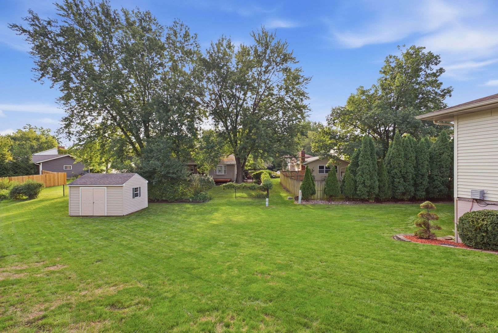 4417 Squire Court Property Photo 5