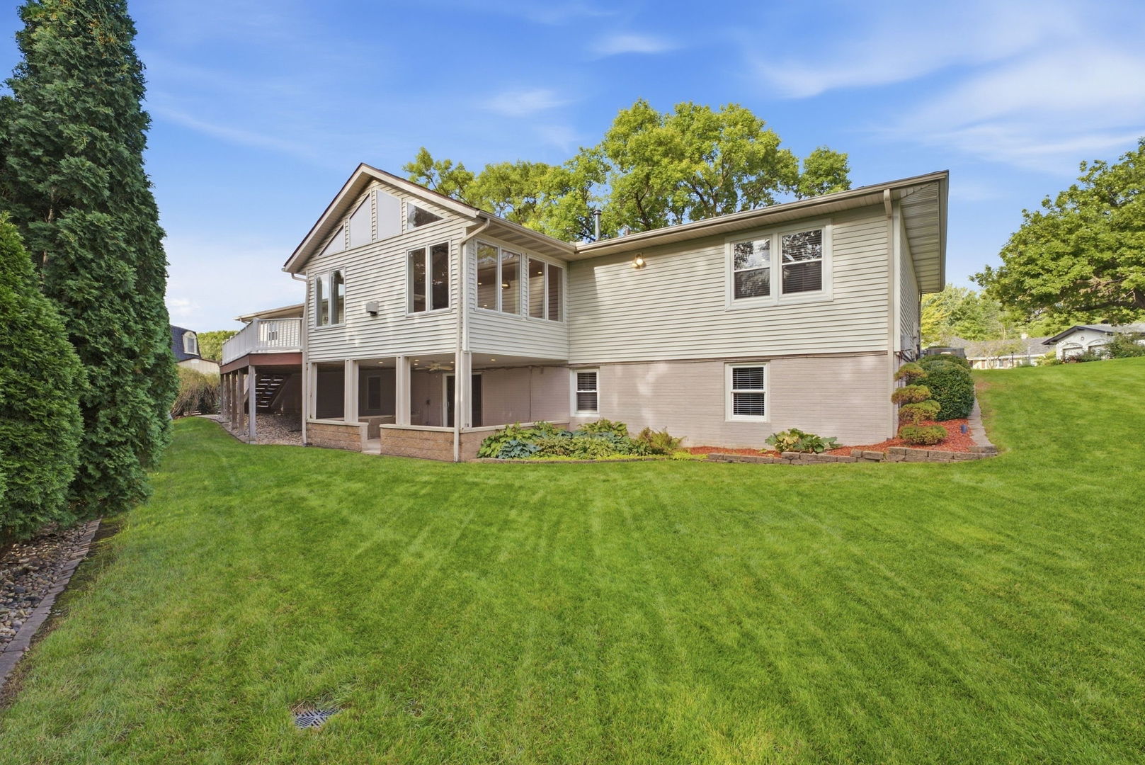 4417 Squire Court Property Photo 8