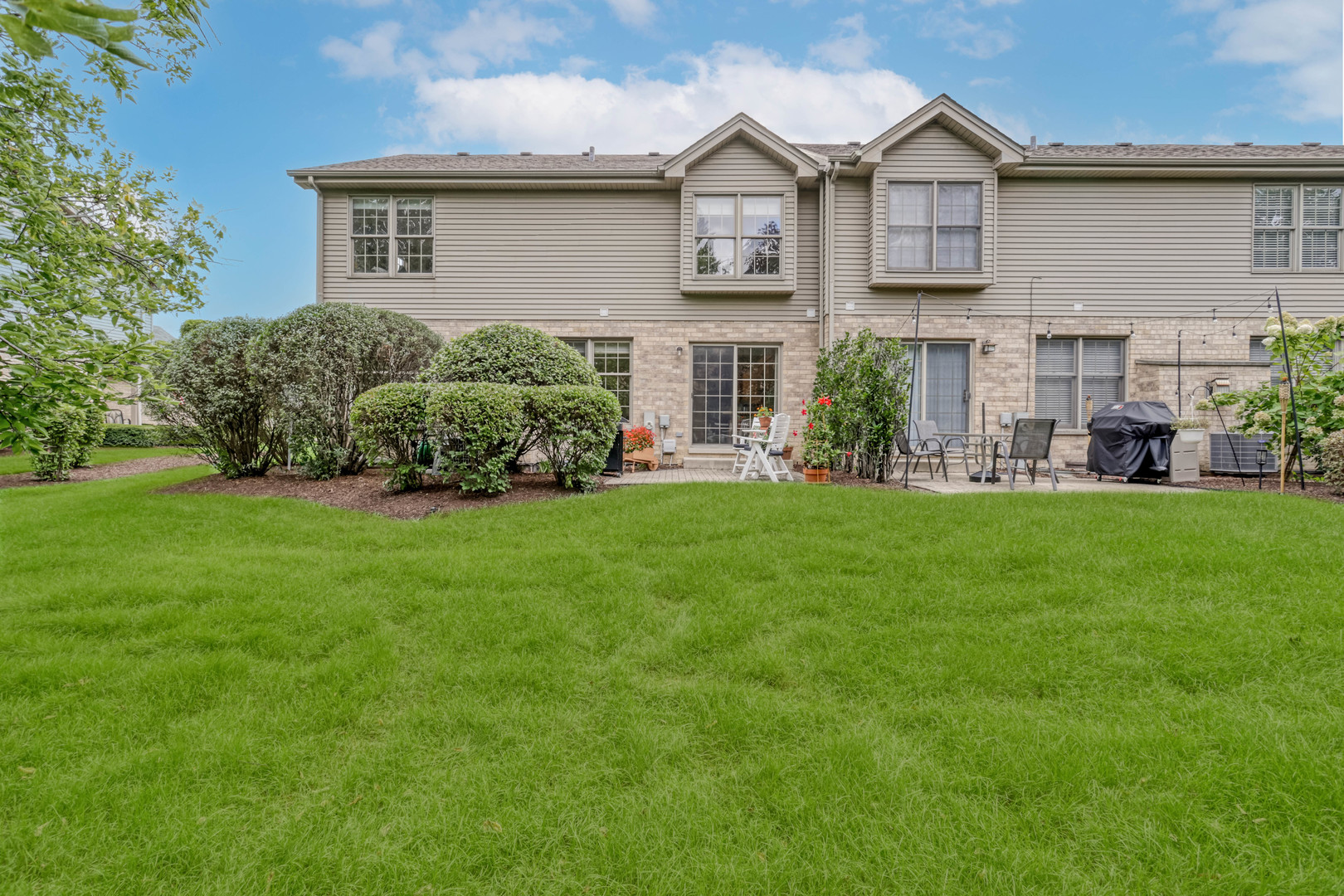 12216 Sumner Street Property Photo 4