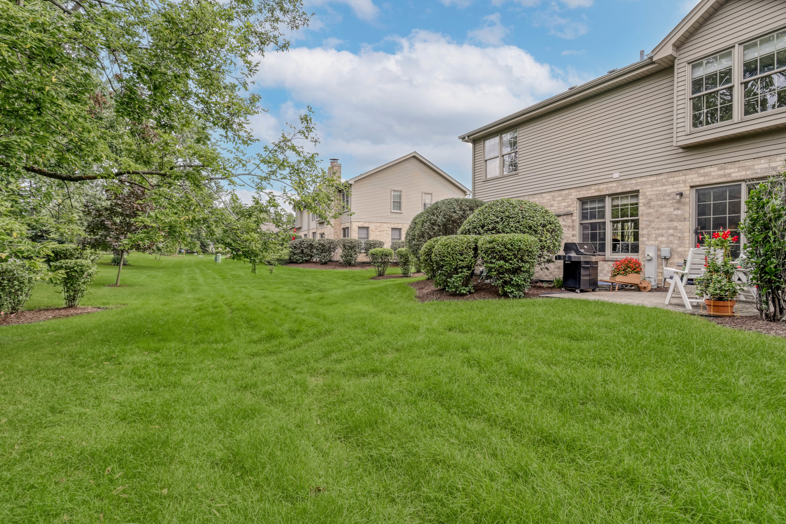 12216 Sumner Street Property Photo 6